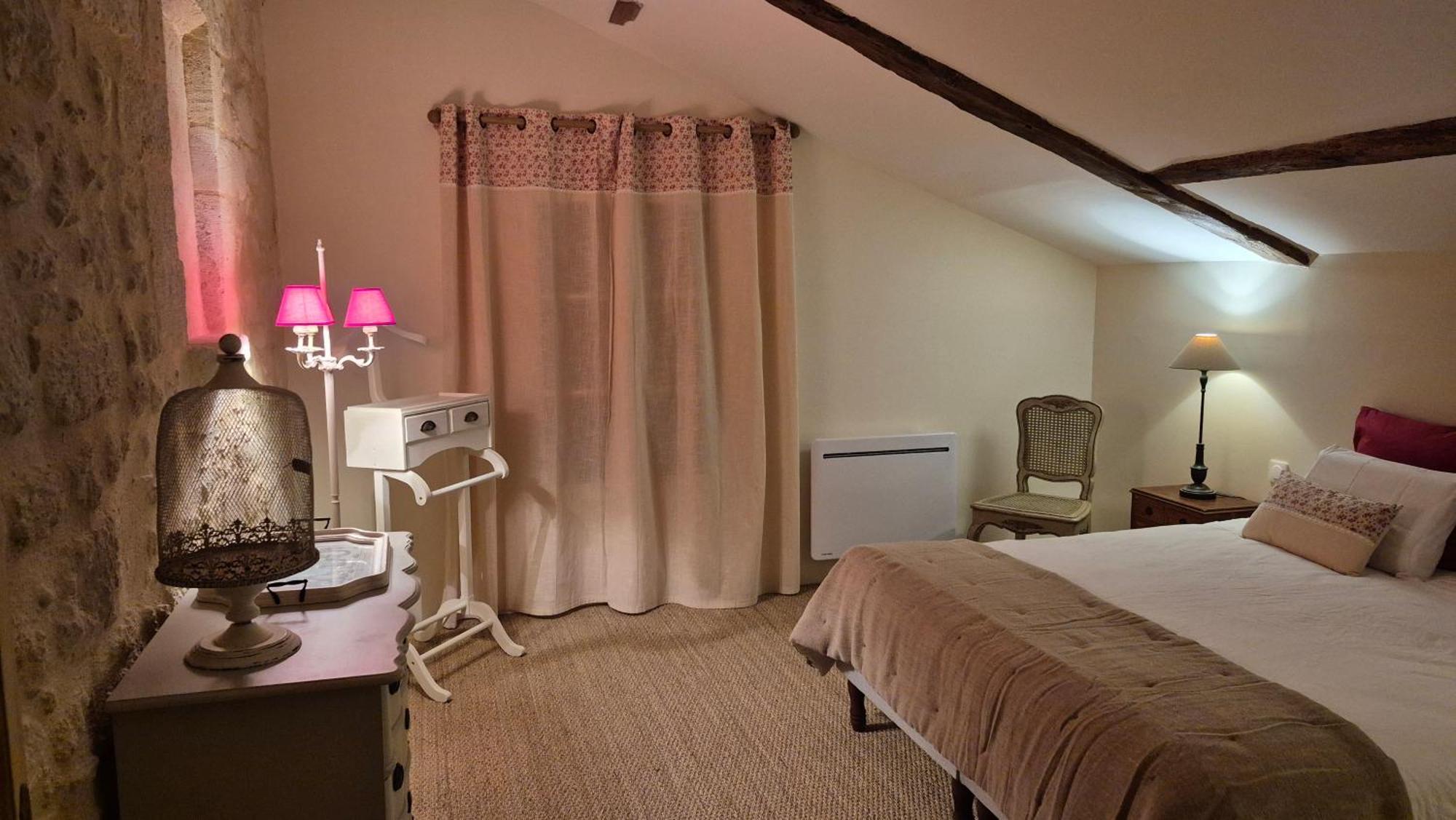 Chambre Saint Emilion - Le Clos D'Antan Les Artigues-de-Lussac Exterior foto